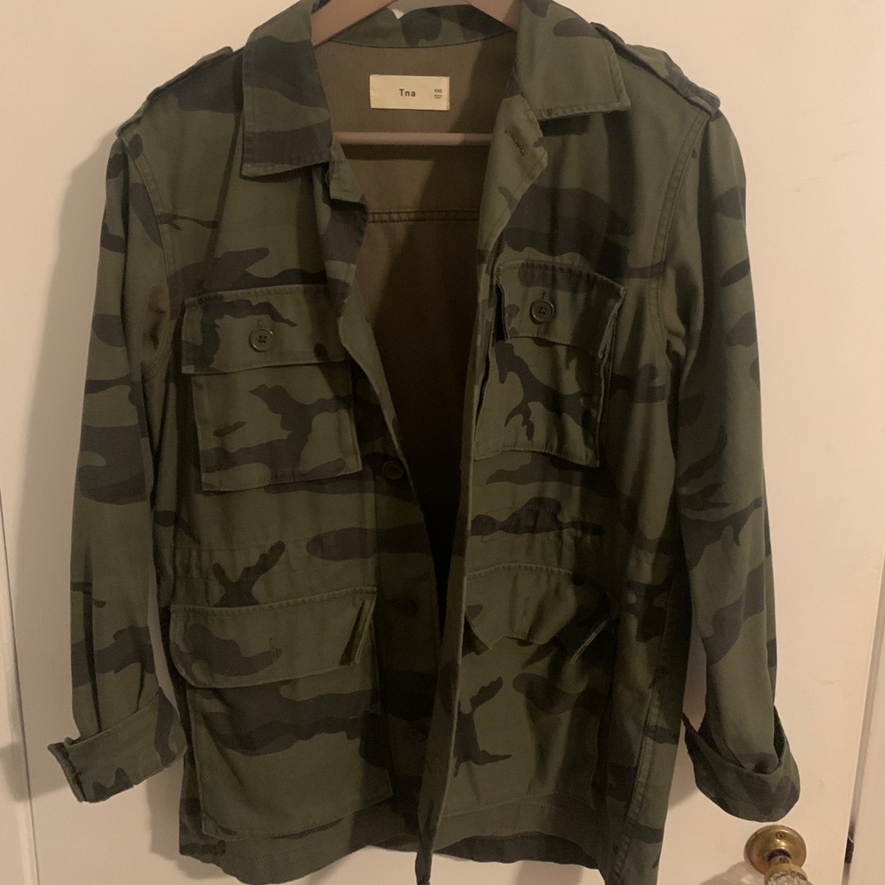 Aritzia TNA camo jacket